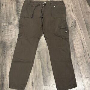 Women’s Levi’s Brown Cargo Pants